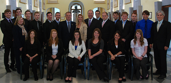 ASC students and faculty with President Anderson and Mayor of Sorrento