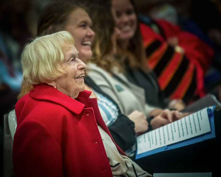 Former First Lady Mary Huntington shares a laugh