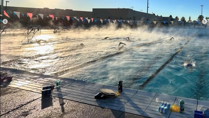 Alfred State Swim and Dive teams train in Arizona.