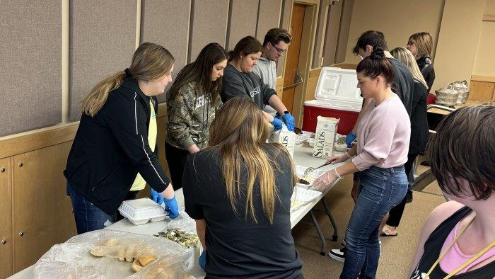 Nutrition students host fundraiser for Community Needs Hub