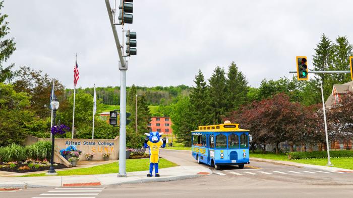 Big Blue welcomes you to campus
