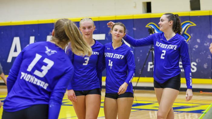 Volleyball takes on SUNY Delhi