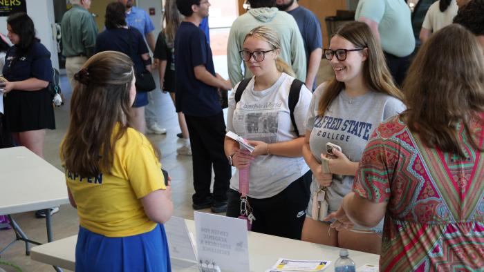 Students learn about on-campus jobs