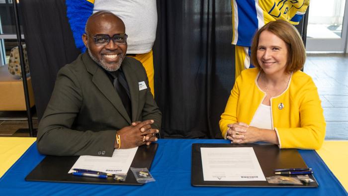 Alfred State and SUNY Niagara sign articulation agreement