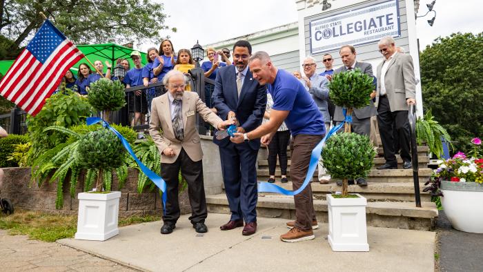 SUNY Chancellor King helps cut the ribbon on the new Alfred State Collegiate