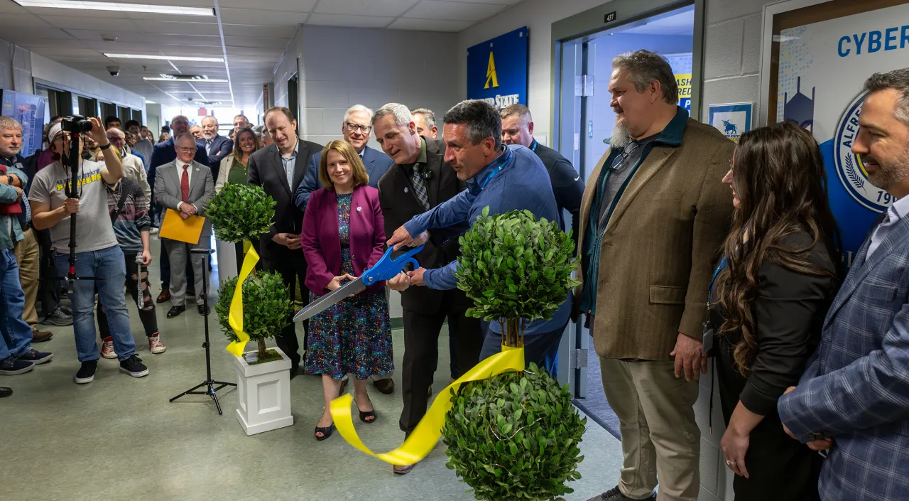 Ribbon cutting for new cyber security lab