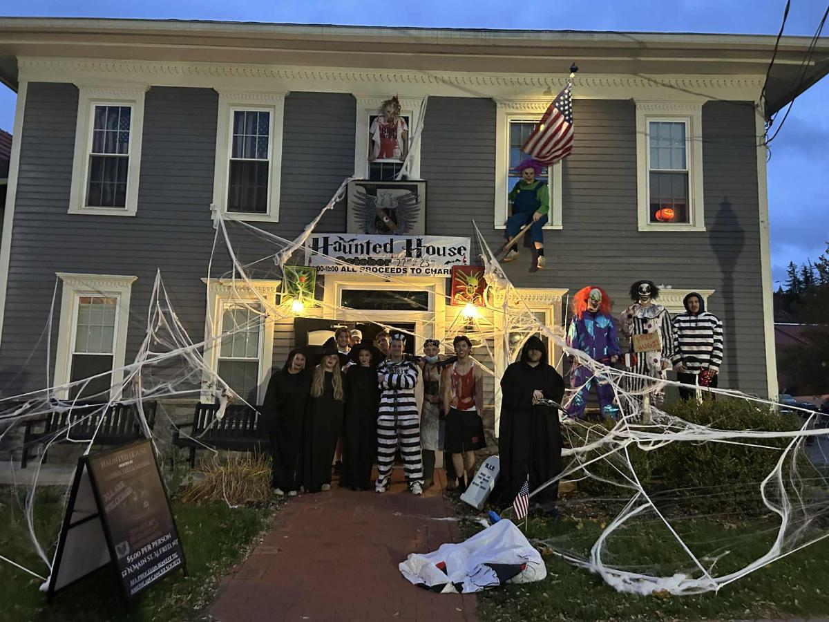 Gamma Theta Gamma Haunted House