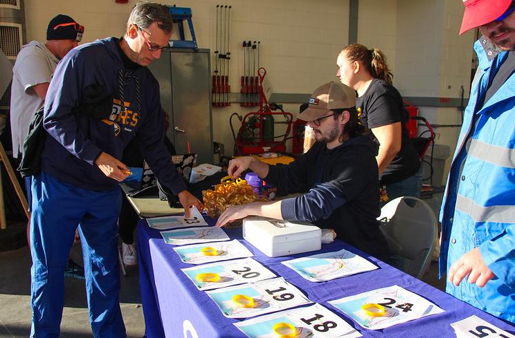 participant checks in for a 5k