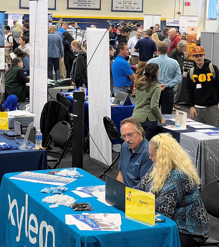 An overhead look of the Fall 2022 Alfred State career fair held in the Orvis Gymnasium.