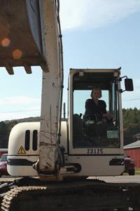 Cathy Young scooping egg Taste of Wlsv