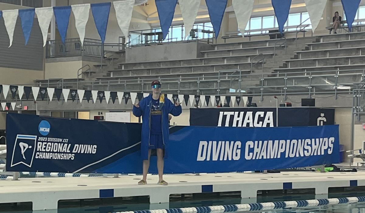 Conor Compton qualified for the NCAA Division III National Championships after finishing 2nd at the NCAA Regionals.