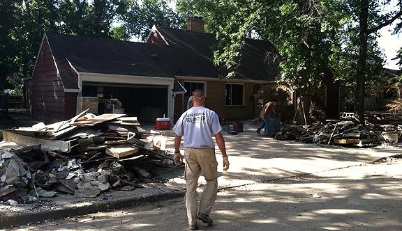 Cutline 3 Officer Bingham Minot 2011 016_0