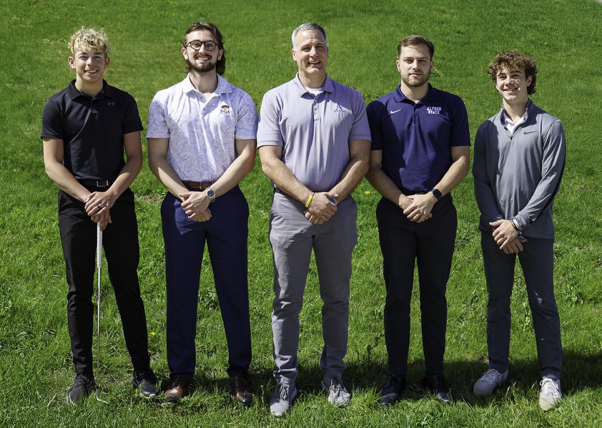 members of the Alfred State Golf club