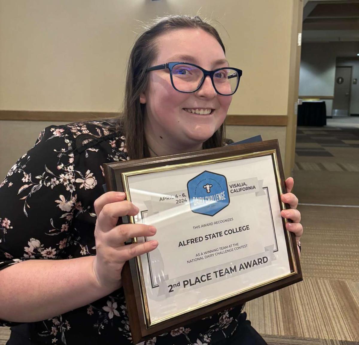 Veronica Ludwick with her certificate