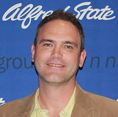 Peavey, Spencer Chancellor's Award 2014 IMG_0389