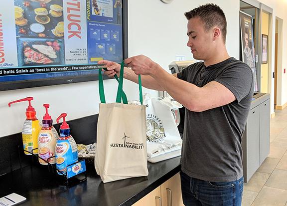 Peter York reusable bags civic engagement 2018