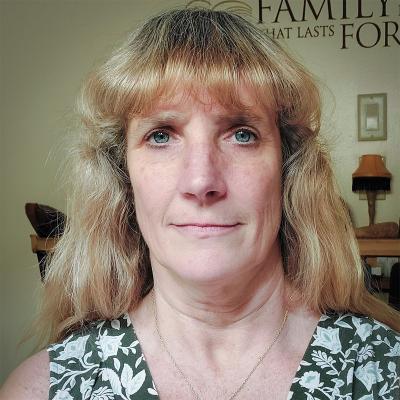 Photo of Theresa Gunn