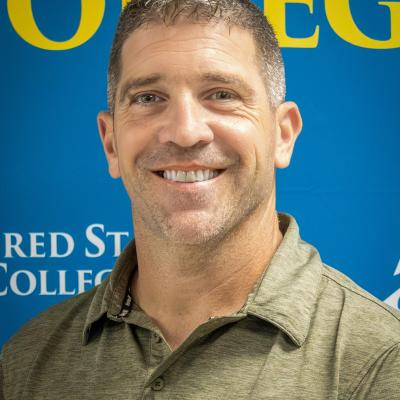 Photo of Daniel R Helveston