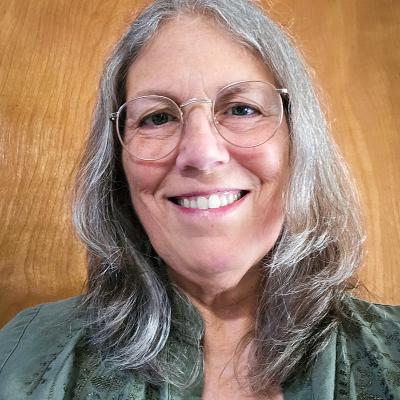 Photo of Suzanne Flierl