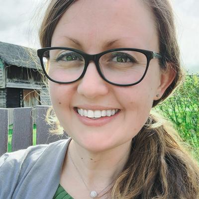 Photo of Veronique Hart-Saxton