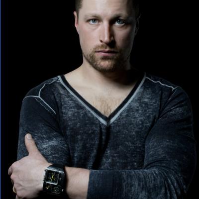 Drew C Bakgaard