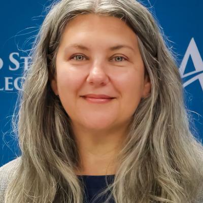 Photo of Jennifer Updyke 