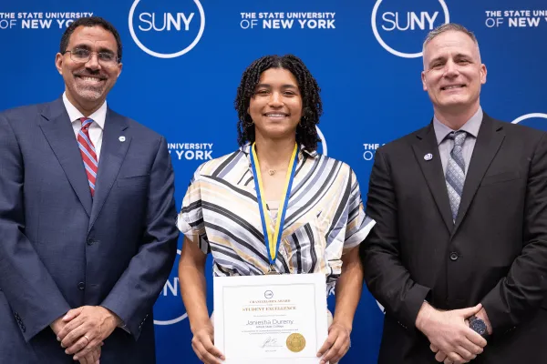 Janiesha Dureny and Jazz Jarbeck recently received the SUNY Chancellor’s Award for Student Excellence. Dureny is pictured with Chancellor King and Alfred State President Steven Mauro.