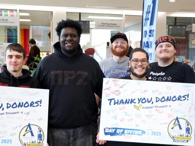 Students gather to thank donors