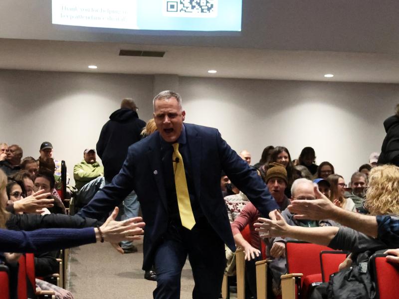 Dr. Mauro runs through the crowd