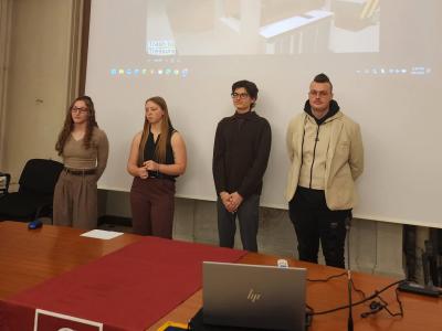 students present their project in a class taking place in Sorrento, Italy