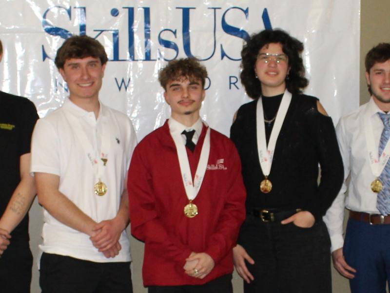 Gold winning students 