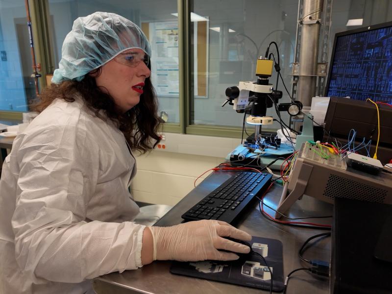 student works in an engineering lab