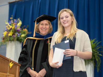 2019 Provost's Award Winner