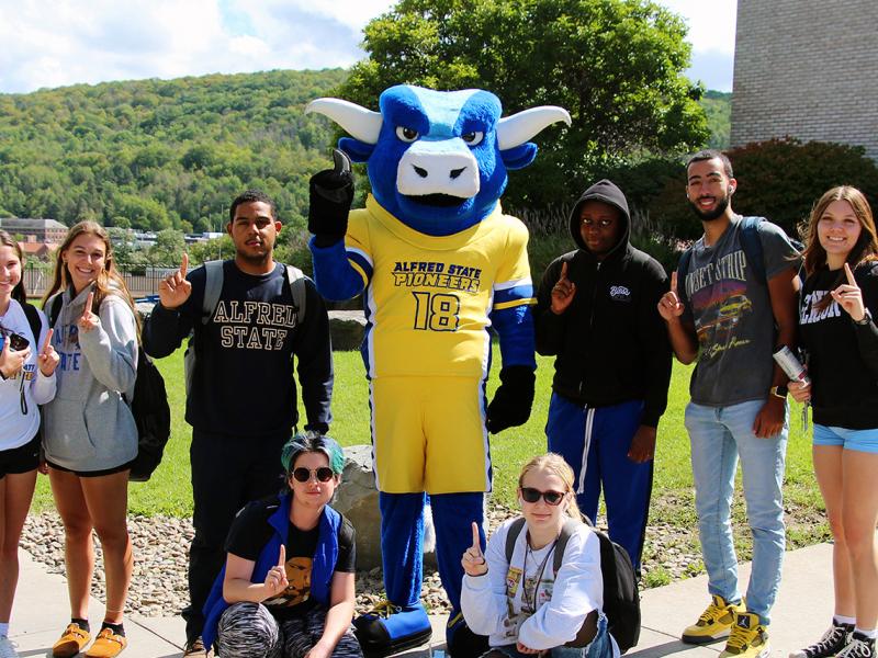 Students give Big Blue their thumbs up
