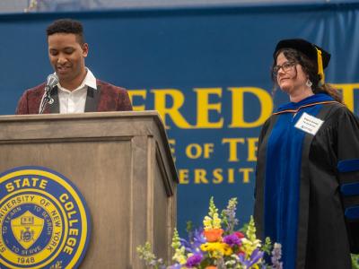 Angela Graves receives award