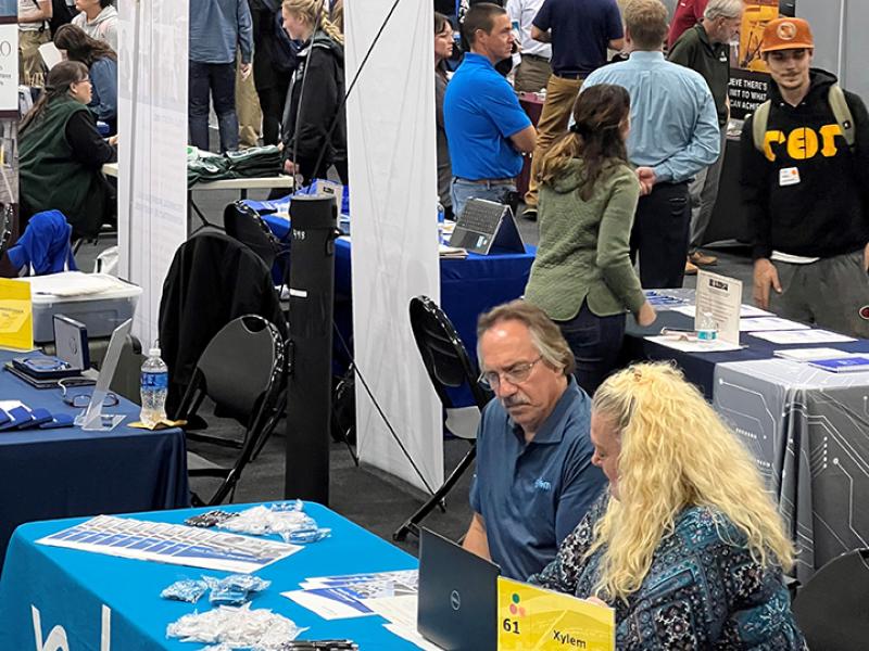 An overhead look of the Fall 2022 Alfred State career fair held in the Orvis Gymnasium.