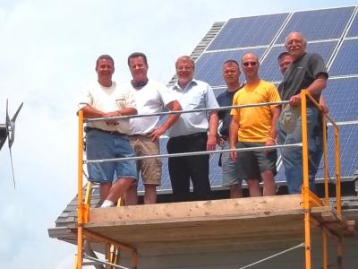 Clean Energy Summer Workshop group photo 2 for news release (2)