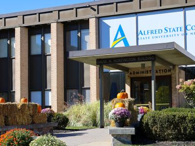 front entrance of the Huntington Building