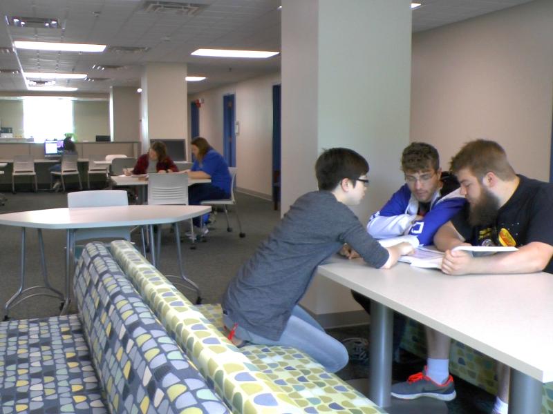 Students collaborate in Student Success Center
