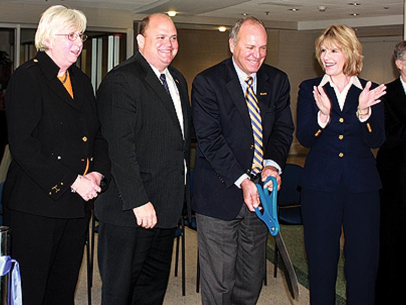 PHSribboncut