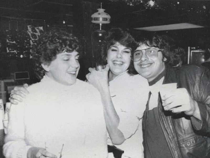 Pioneer Pub 1985