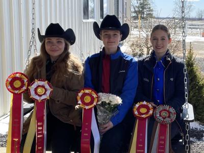 riders with their awards