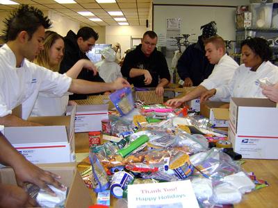 Soldiers-food-gift-drive-skillsusa
