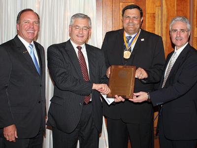 Uni Select honoredIMG_1418