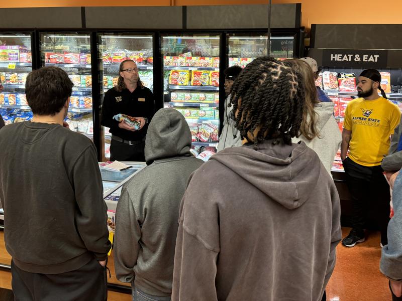 Student tour the Hornell Wegmans